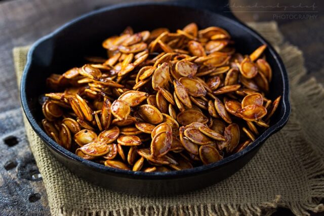 Spicy roasted pumpkin seeds