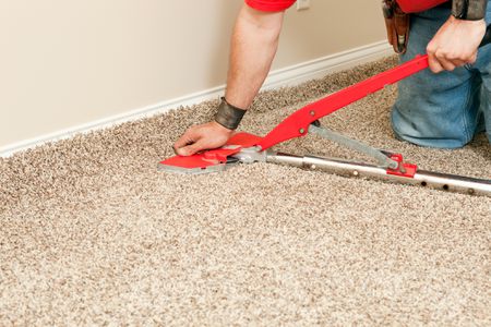 What tools do I need to install the carpet