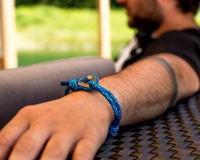 Why surfer bracelets are an awesome accessory