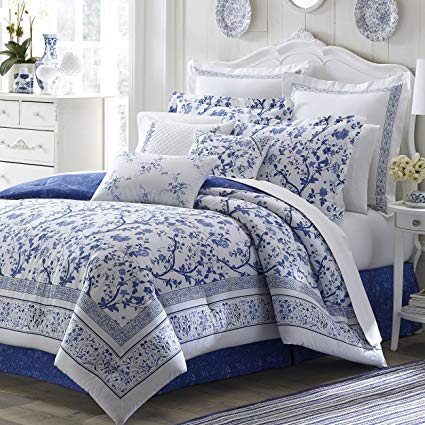 Handmade Floral Pattern on Comforters