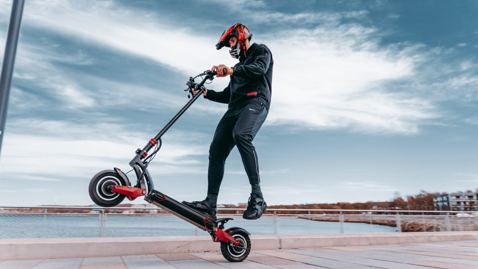 The Pros and Cons of Renting Electric Scooters for Passive 4